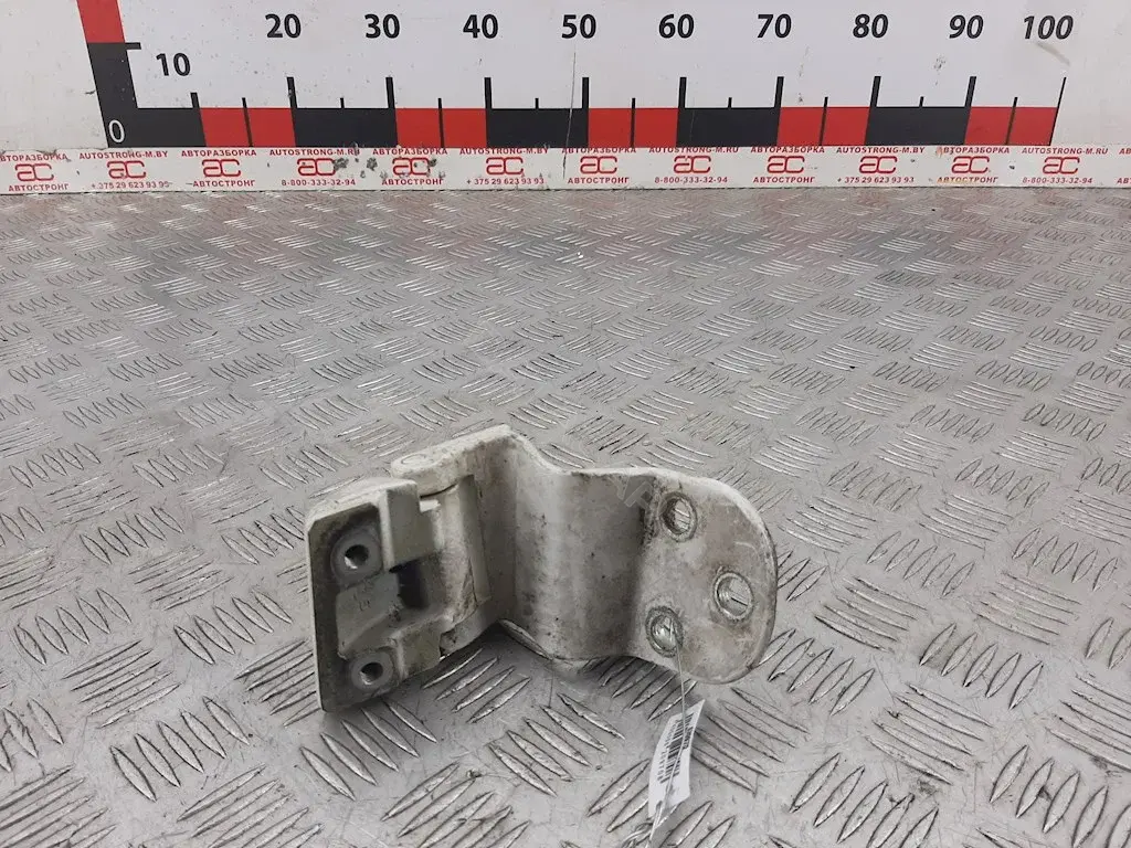 Петля двери 797104A800