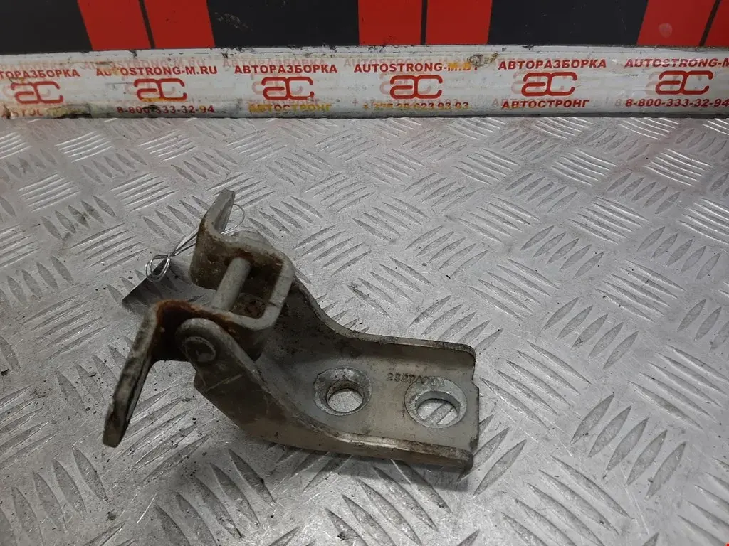 Петля двери XR856616