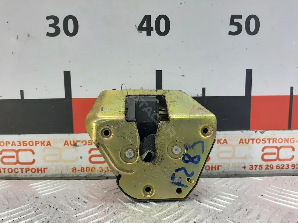 Замок двери 9138C6