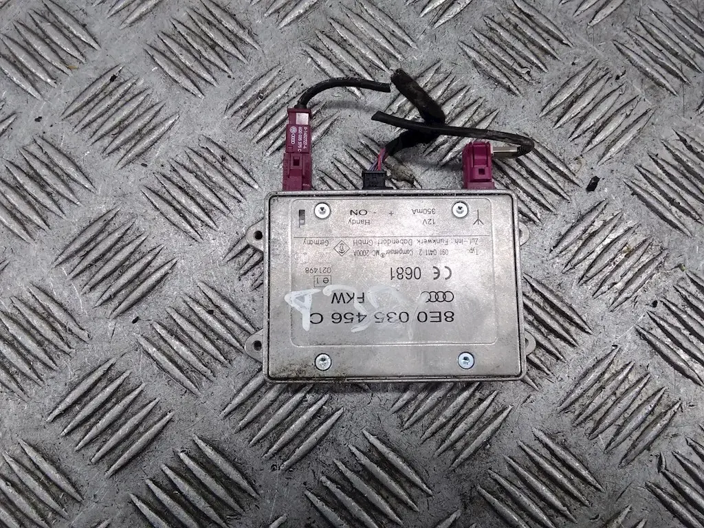 Усилитель антенны 8E0035456C
