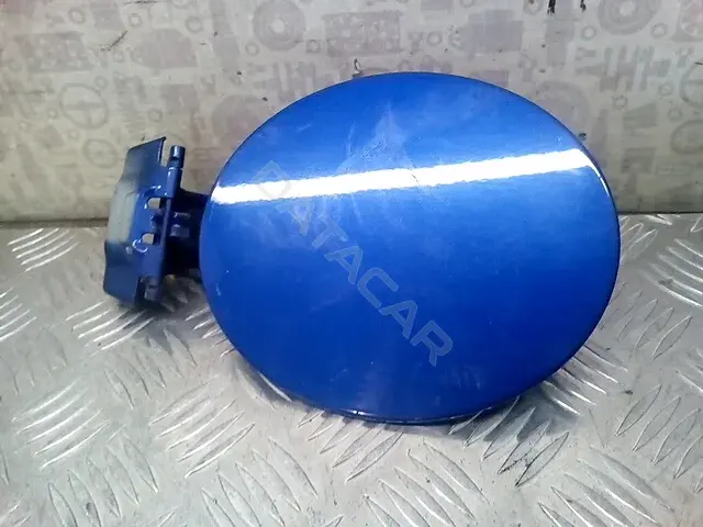 Крышка лючка топливного бака GS1D42410B