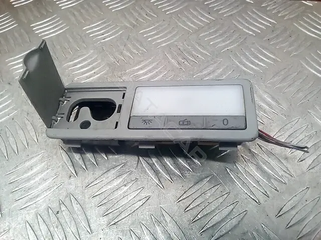 Плафон освещения салона 7L0861688A, 7L6947292C