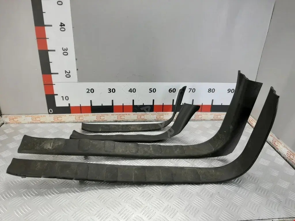 Накладка на порог 769B5EA002