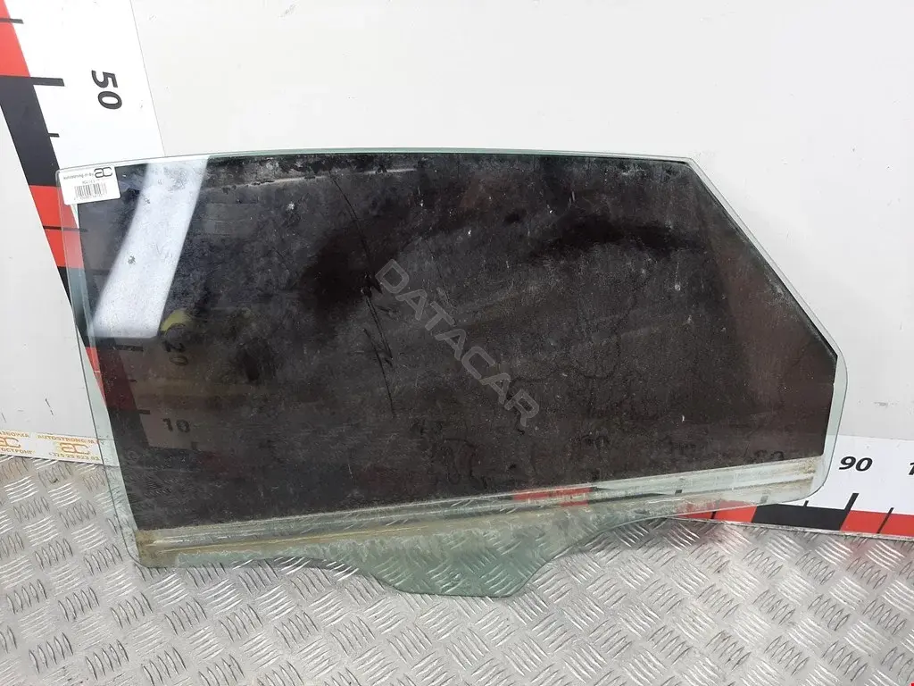 Стекло двери DS7Z5425713A