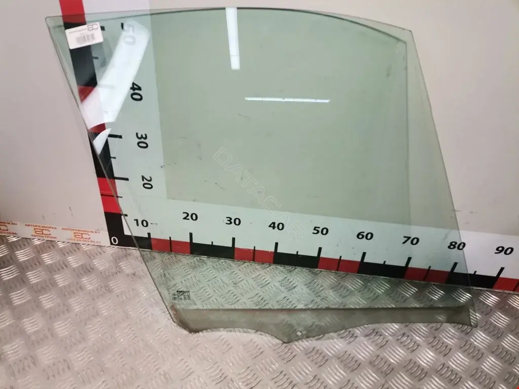 Стекло двери 410004600, 8200120588, 8462144