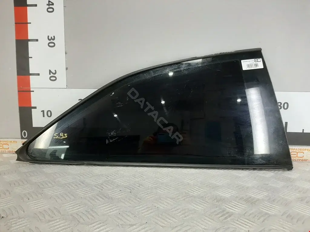 Стекло двери 8T0845300G