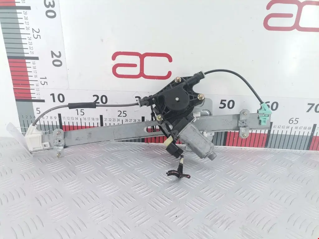 Стеклоподъемник 00SKV811, 015009, 824011G010