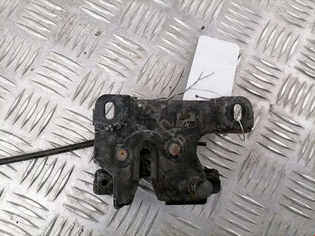 Замок капота 8D0823509, 8D0823509J