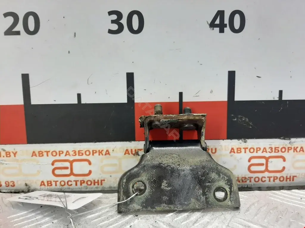 Петля крышки багажника 68210S0XA00