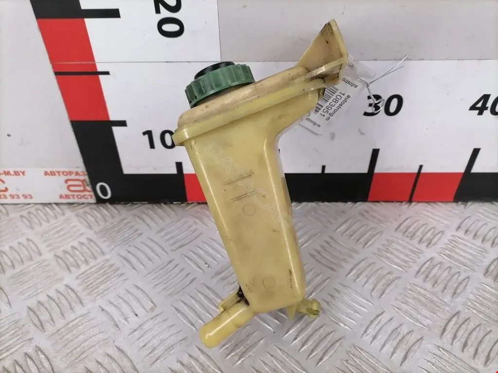Бачок гидроусилителя 053026013, 1004220016, 110075110