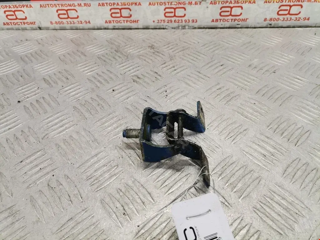 Петля крышки багажника 904001U60A, 904001U60C