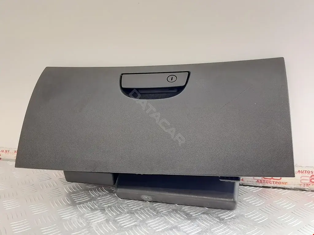 Бардачок 1054230AA, UZ80XDVAC