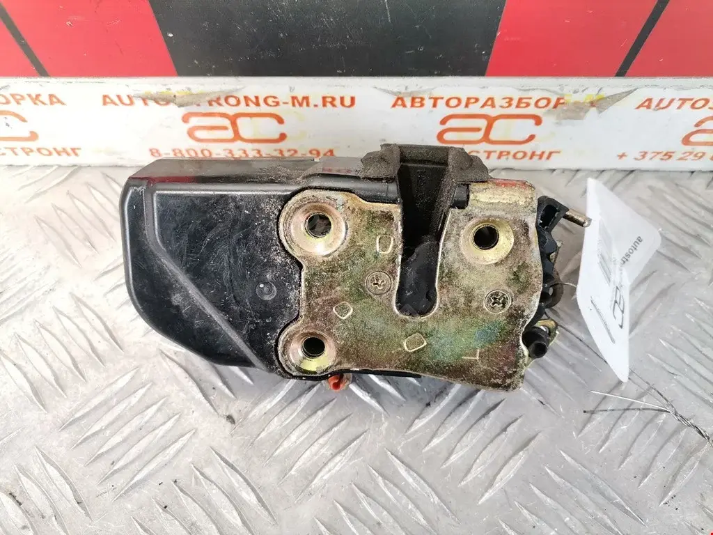 Замок двери 04575895AB