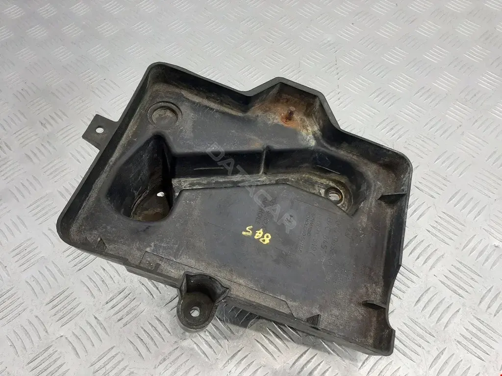Полка аккумулятора 04719682AA