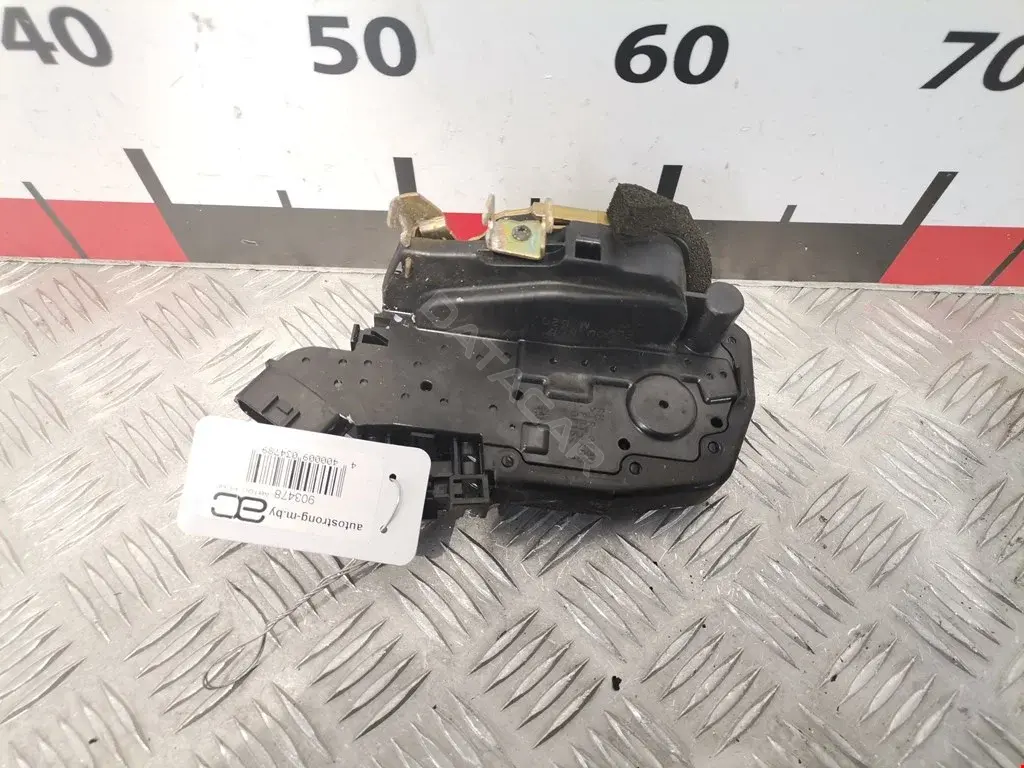Замок двери 82500EG000