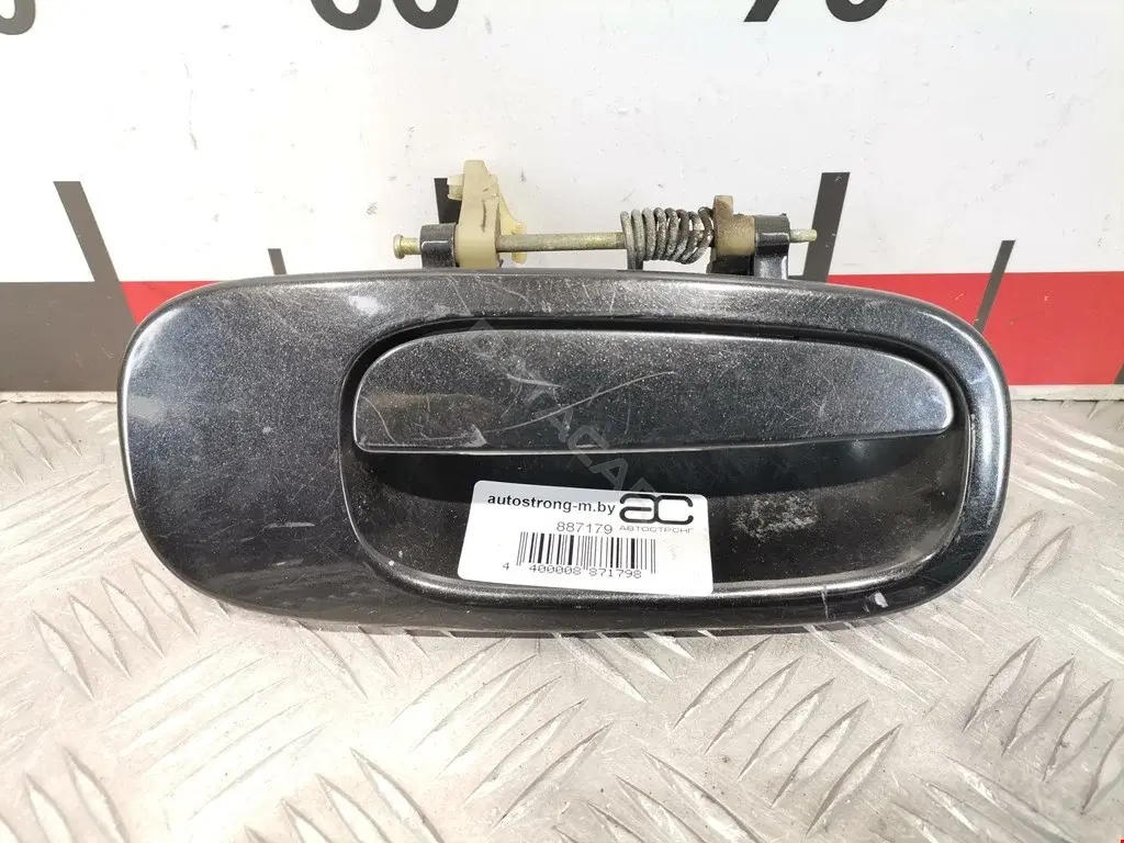 Ручка двери 04575892AA