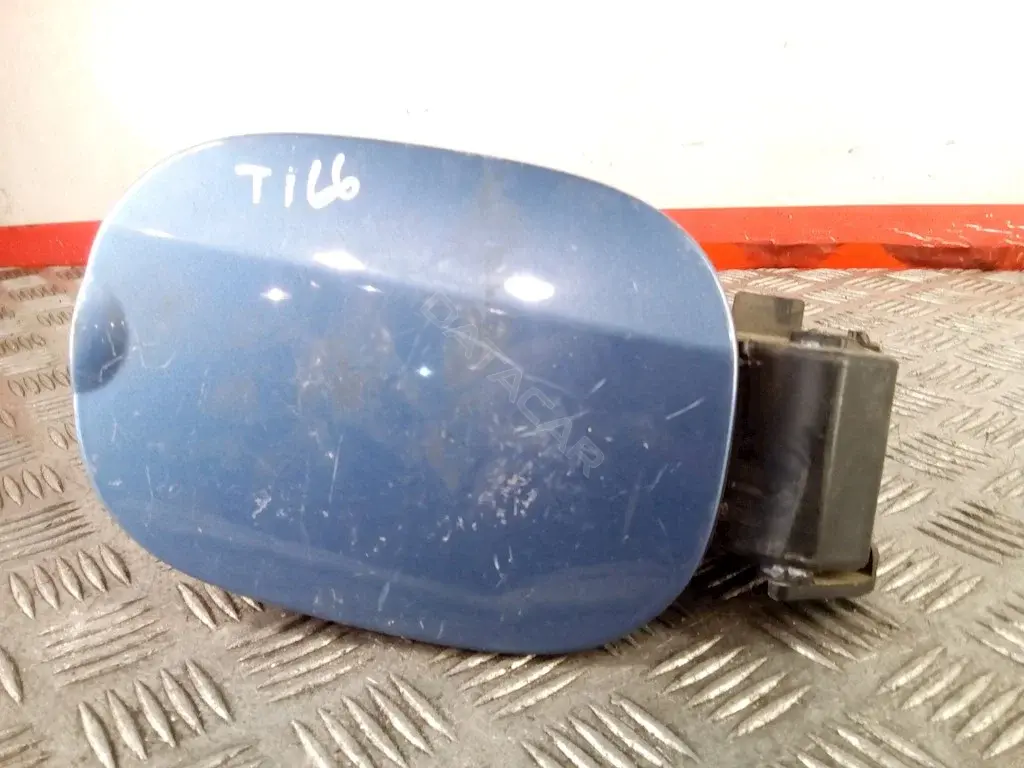Крышка лючка топливного бака 8200213437