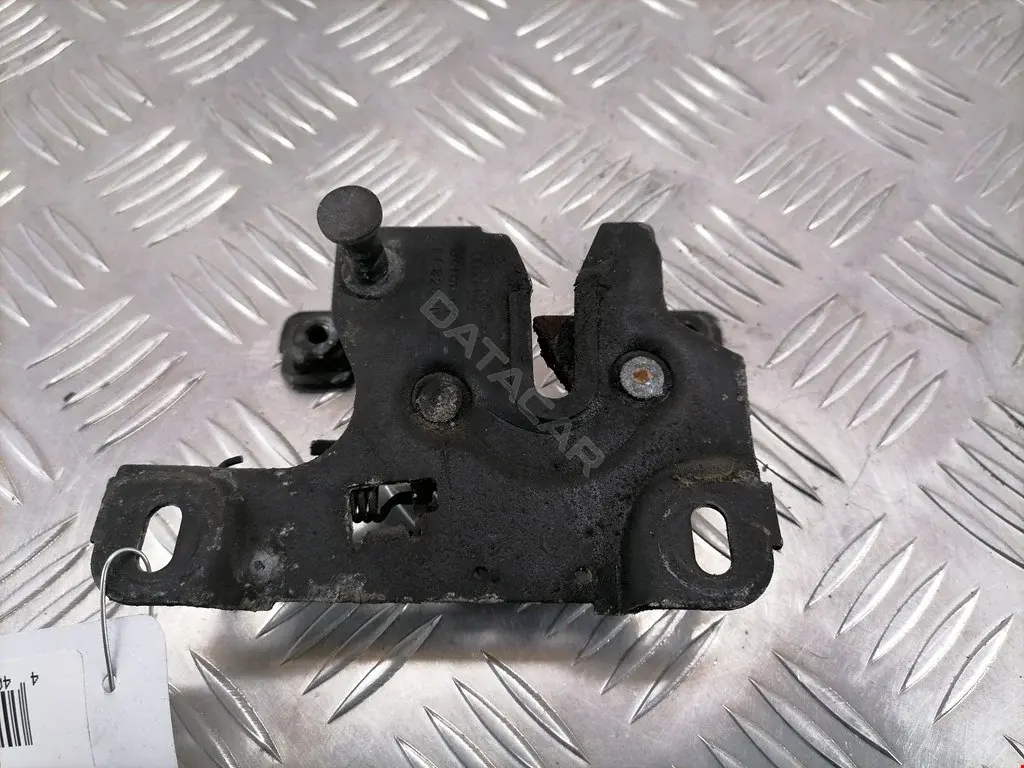 Замок капота 8D0823509E, 8D0823509J