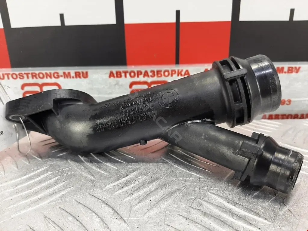 Фланец охлаждающей жидкости 0011016774, 03909, 04D50870