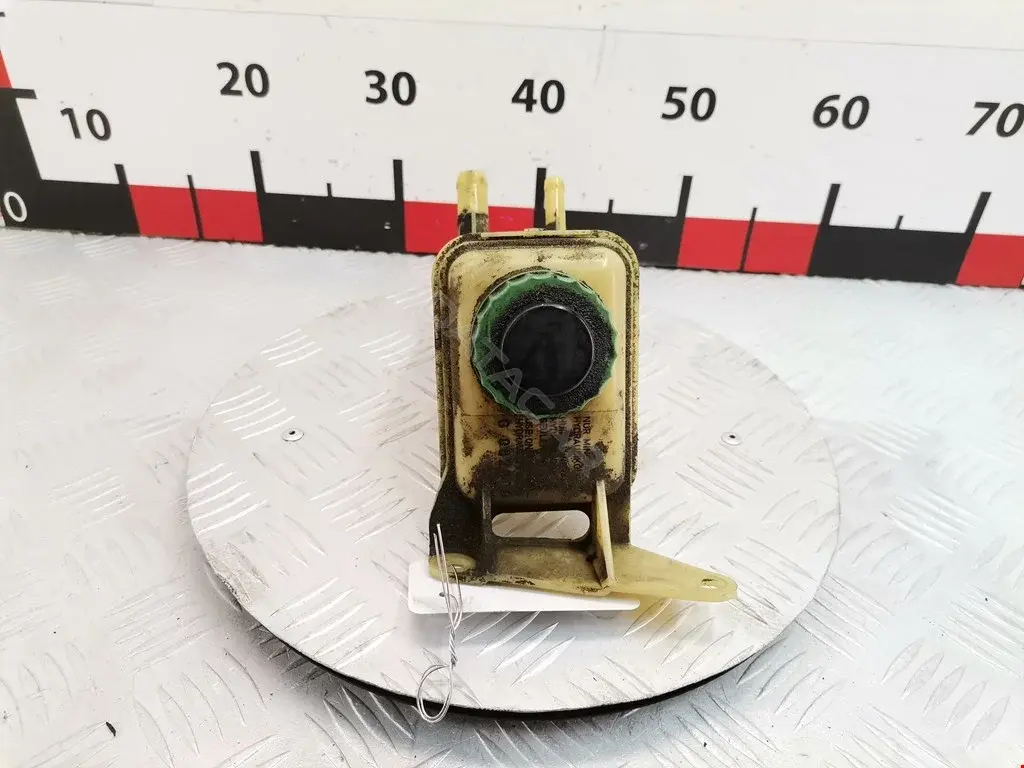 Бачок гидроусилителя 053026013, 1004220016, 110075110