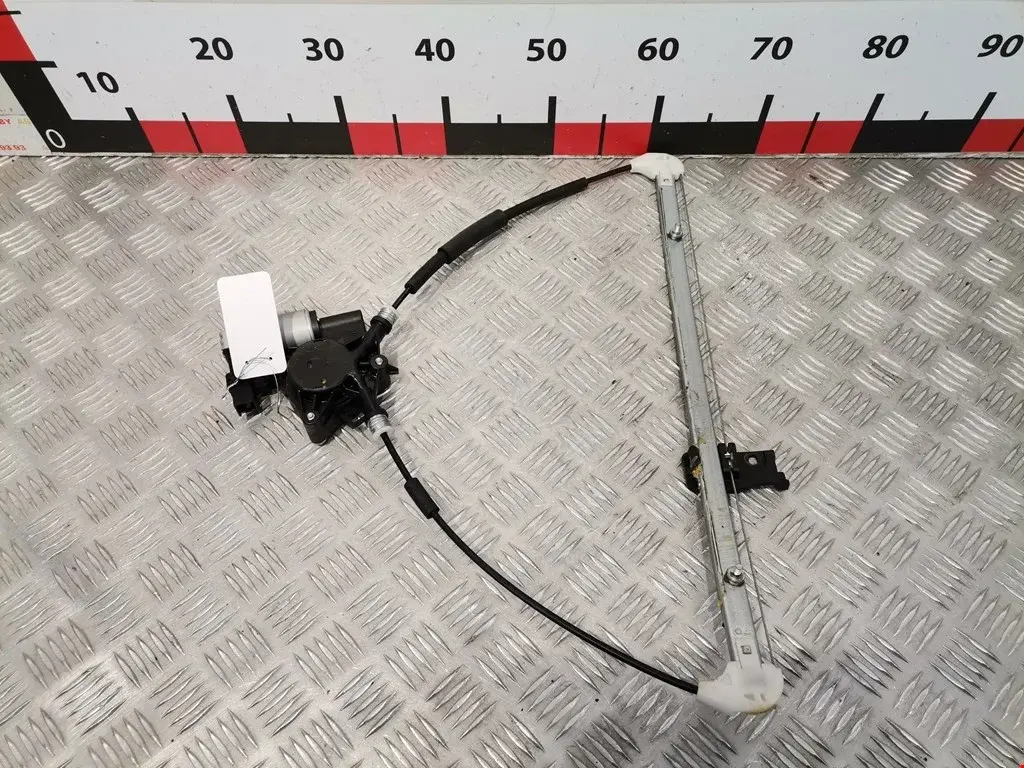 Стеклоподъемник CC5172590B