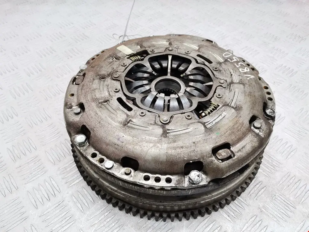 Маховик 134500W060