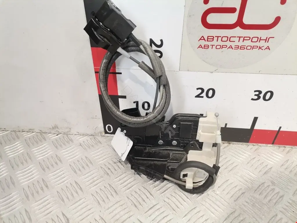 Замок двери 814104C000