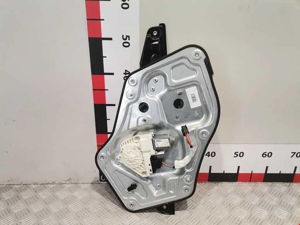 Стеклоподъемник 5L0837462, 8K0959812