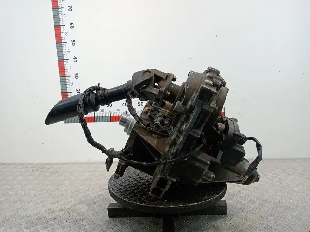 Раздаточная коробка 33100EA30A