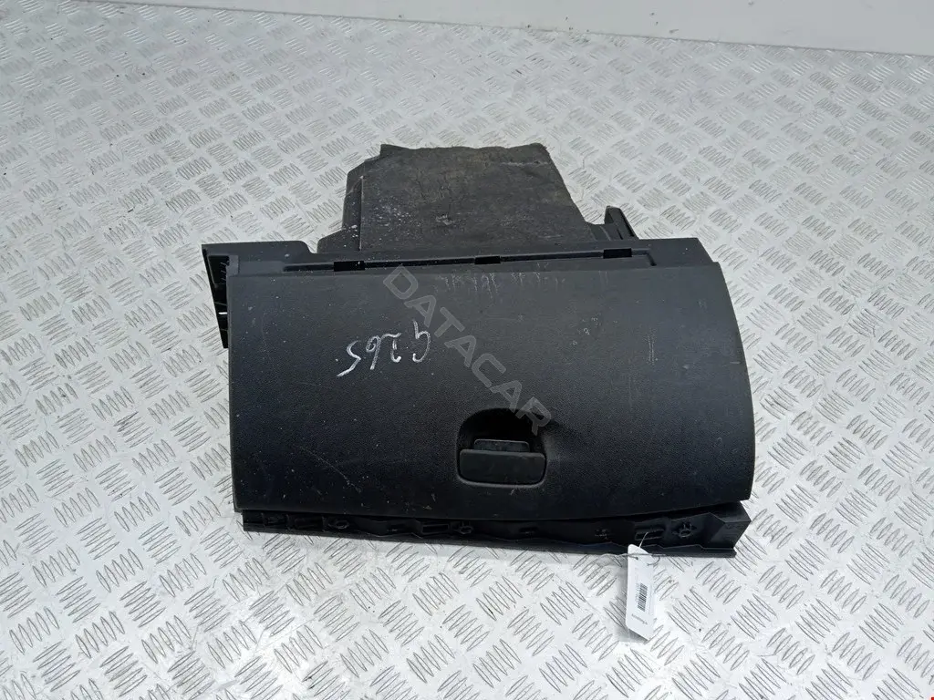 Бардачок 681080020R