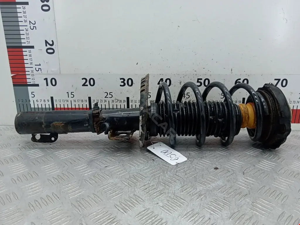 Стойка передняя 5Z0413031C, 6Q0413031BL, 6Q0413031BM