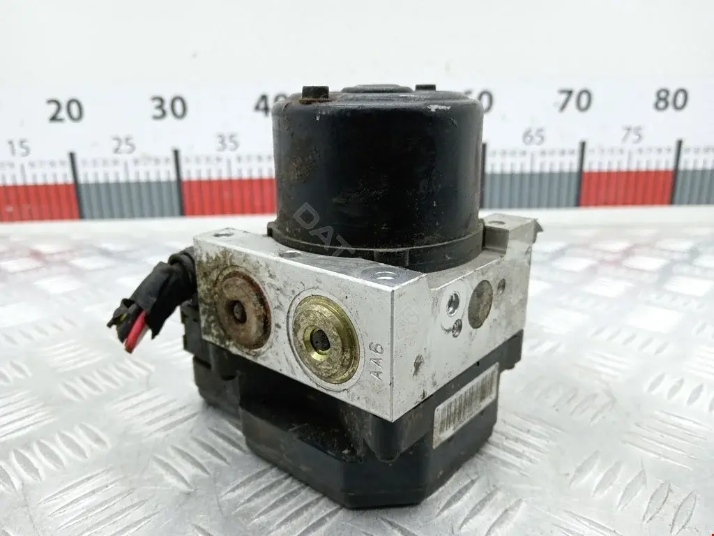 Блок управления АБС 589201G000