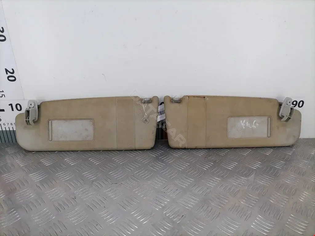 Козырек солнцезащитный 1U0857551A