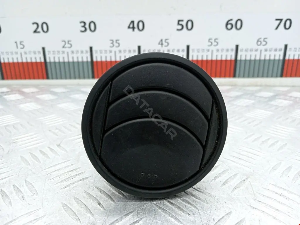Дефлектор обдува салона 2028758