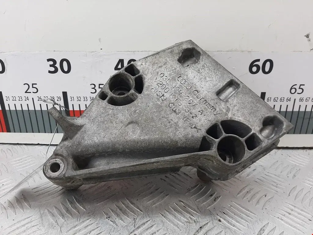 Кронштейн двигателя 022199354T, 03L199207A