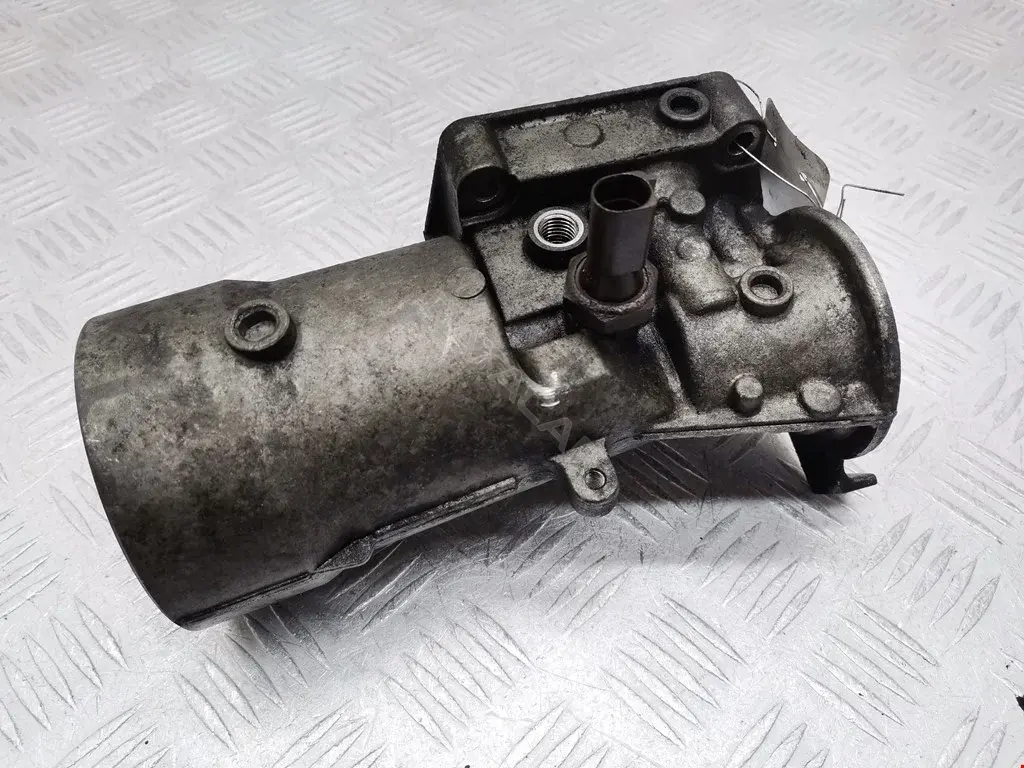 Корпус масляного фильтра 045115389C, 045115389H, 045115389K