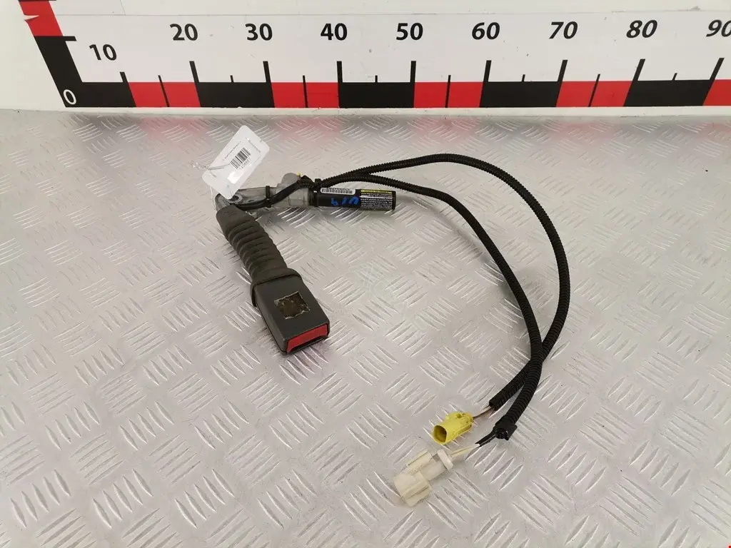 Замок ремня безопасности 33030110C, 4L1Z7861202