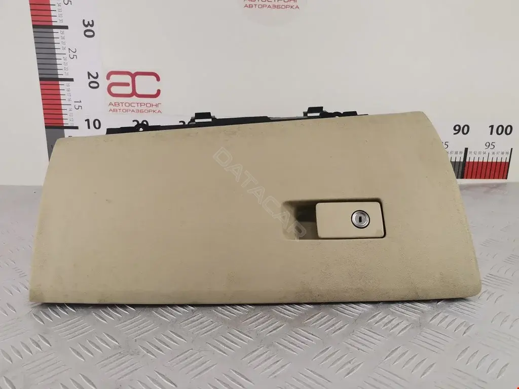 Бардачок 30676280, 39857742