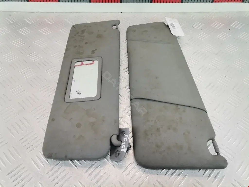 Козырек солнцезащитный 8143A6