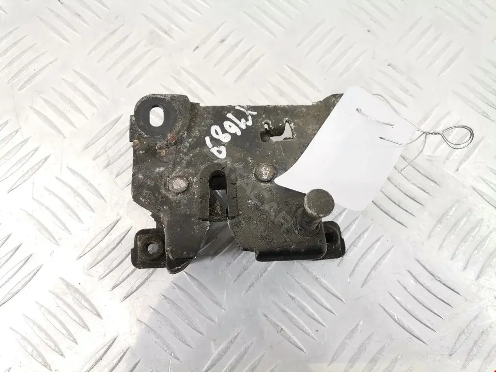 Замок капота 8D0823509J