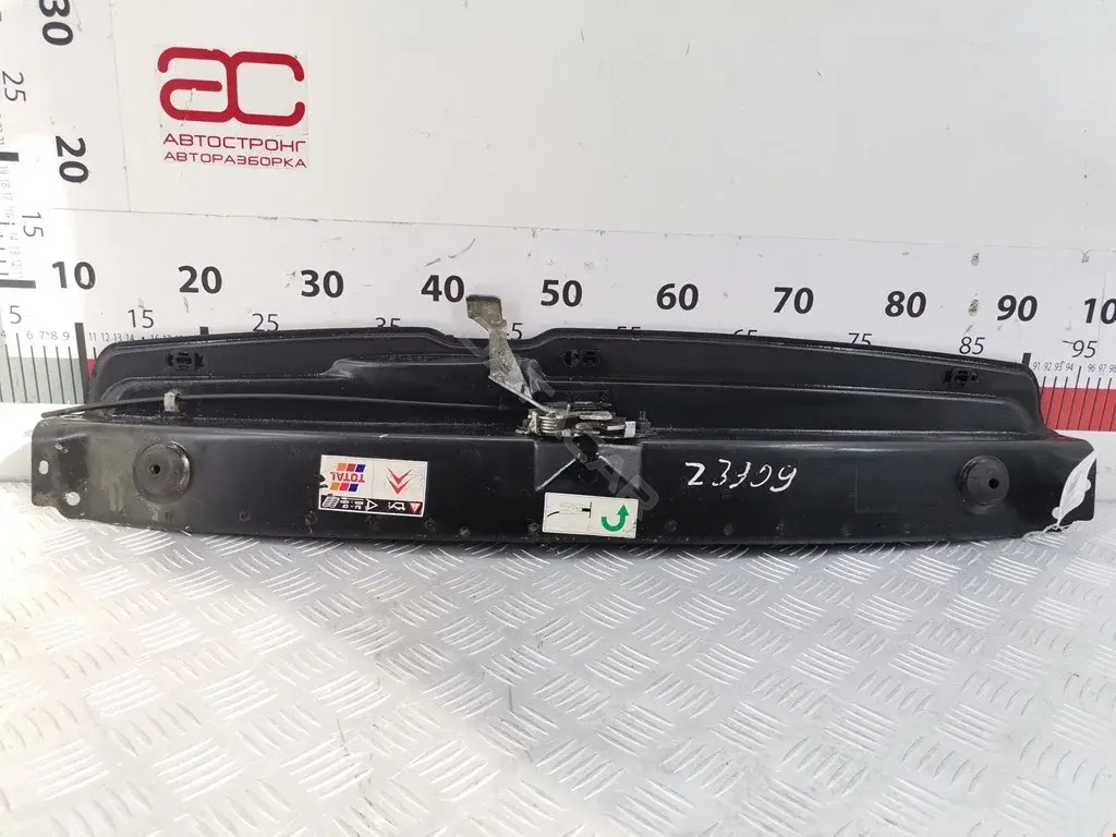 Рамка капота 7106A6