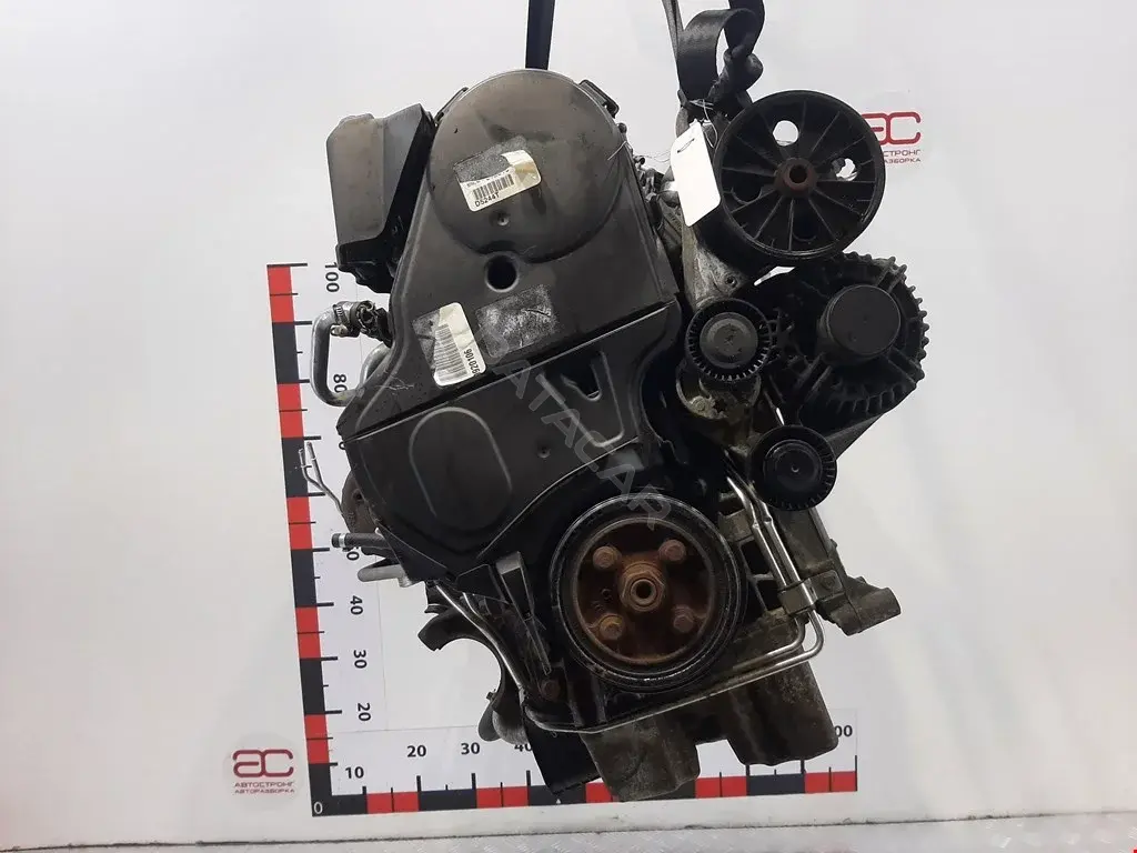 Двигатель в сборе 8252333, D5244T5