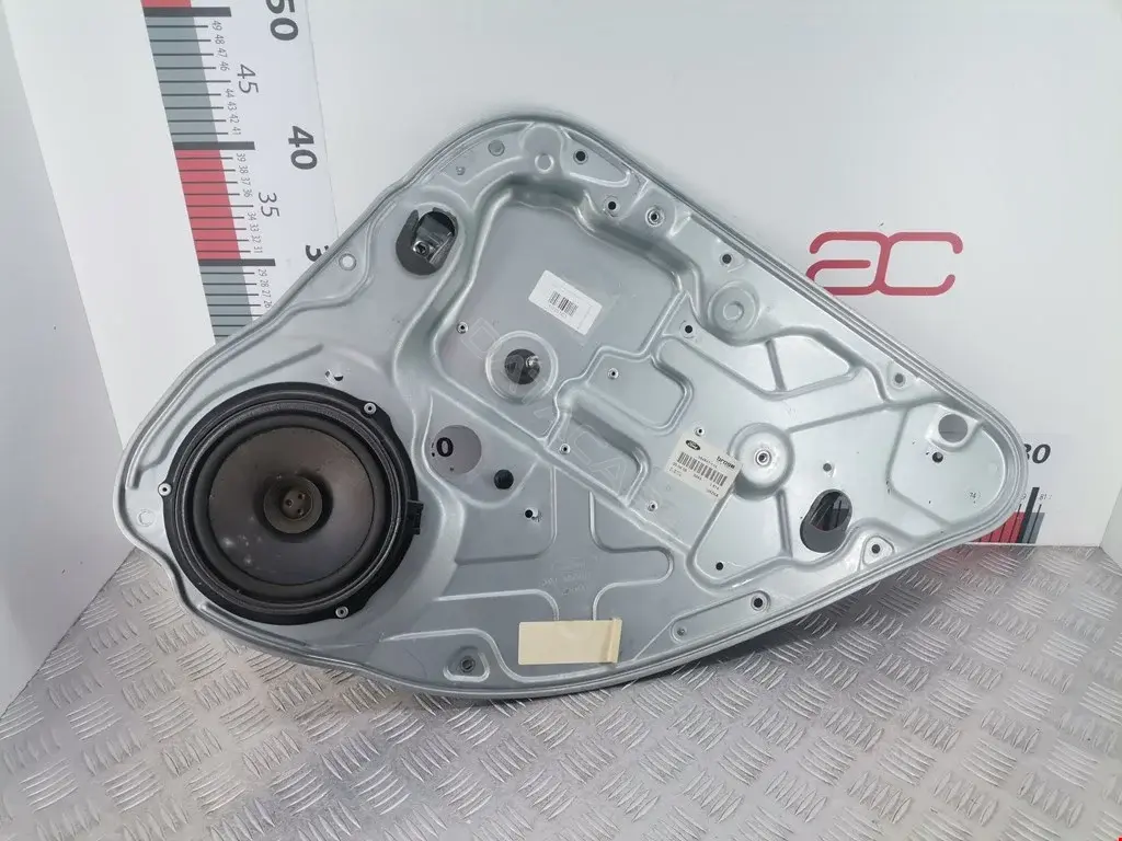 Стеклоподъемник 4M51A045H22B