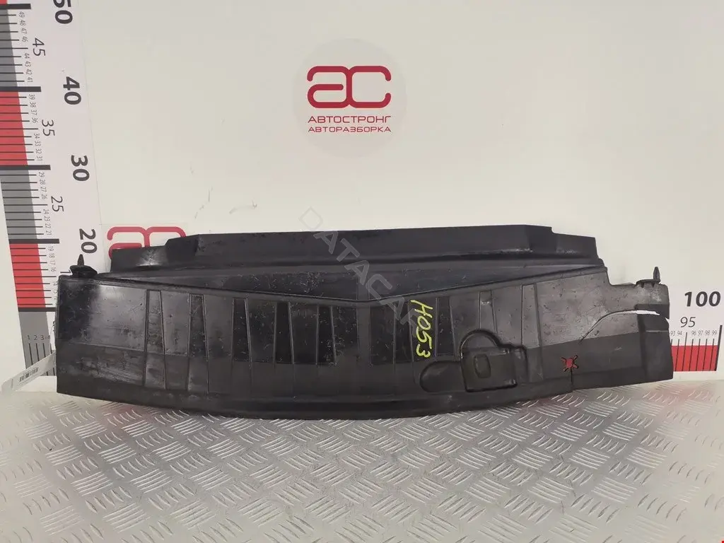 Кронштейн вентилятора радиатора HS7Z2021702B, JR3B8N036AB