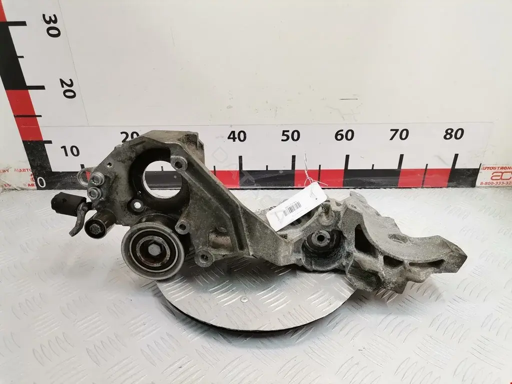 Крепление ТНВД 03L903143K