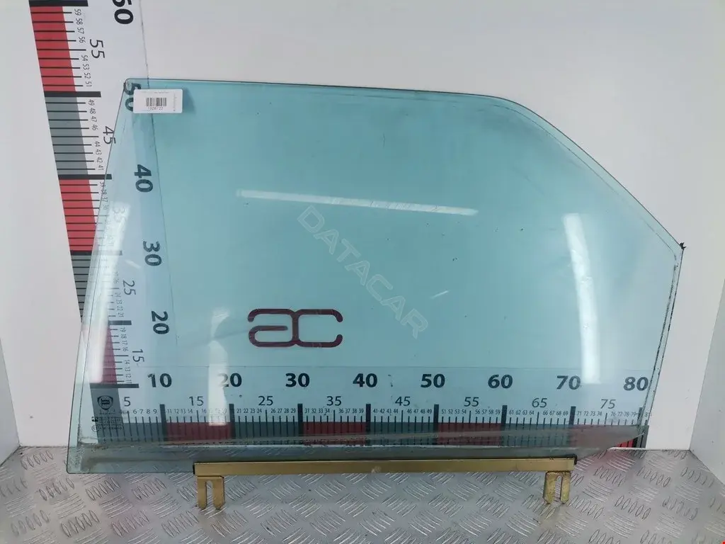 Стекло двери 82484053