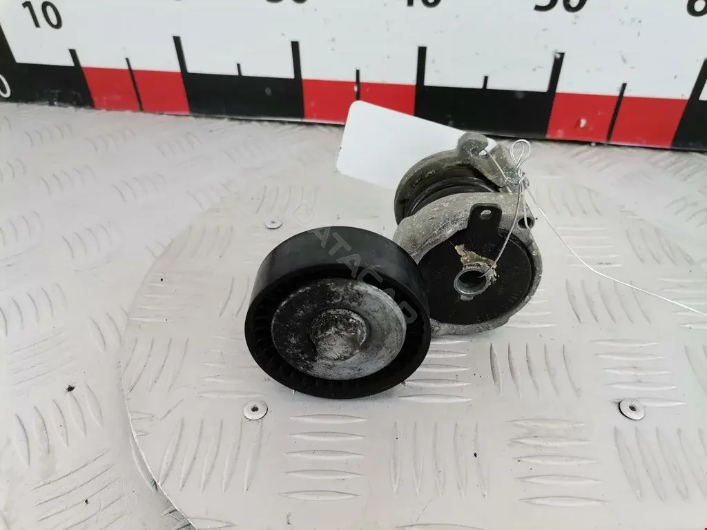 Натяжитель ремня генератора 03D903305F, 03E903133A, 03E903133B