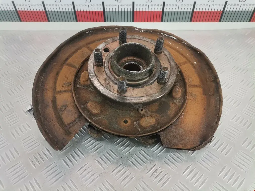 Ступица колеса LR045823
