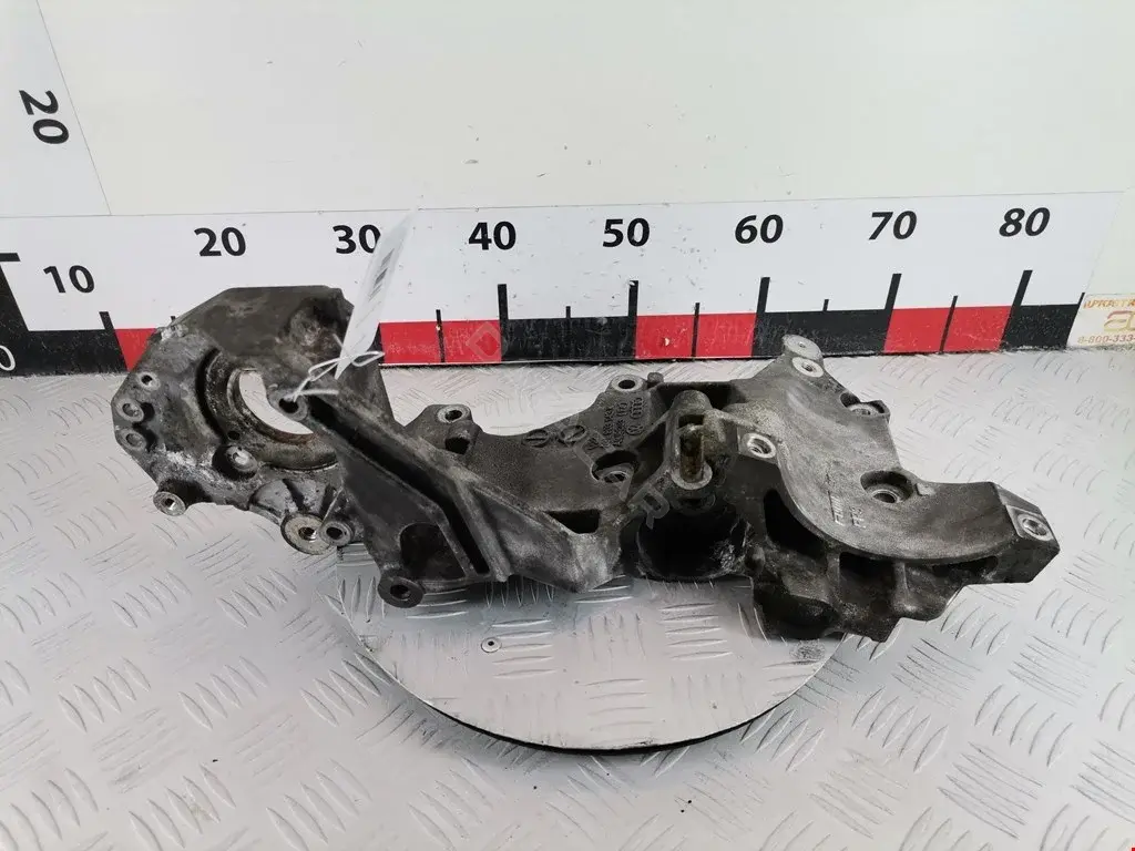 Крепление ТНВД 03L903143K