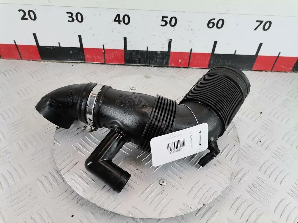 Патрубок воздушный 6R0129654C